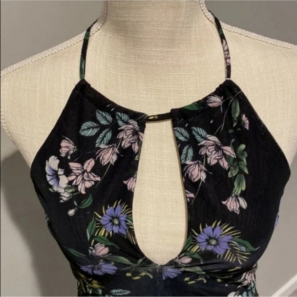 Revolve Floral maxi dress - Picture 2 of 11